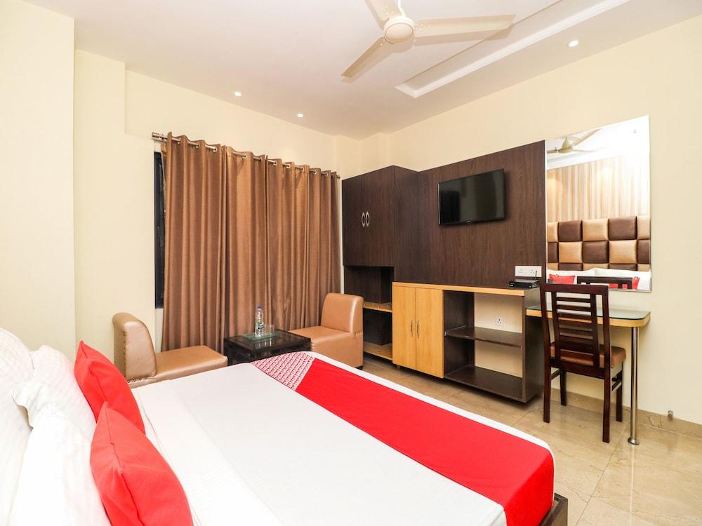 OYO 18377 Hotel City Top