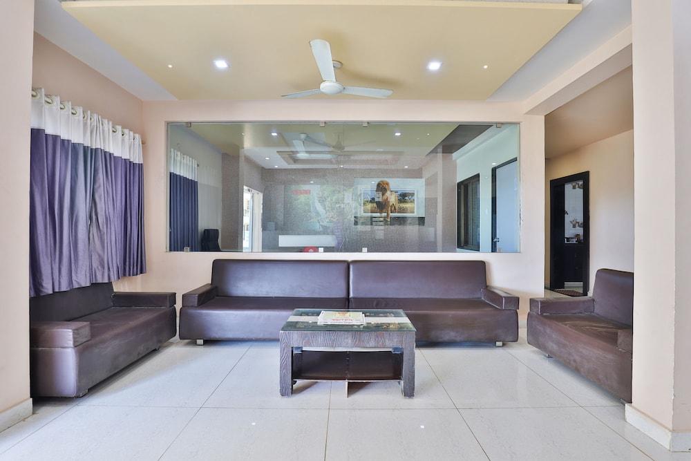 OYO 18807 Vrajbhoomi