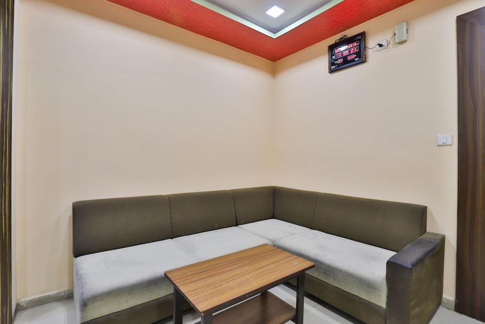 OYO 2591 Hotel Anjani Palace