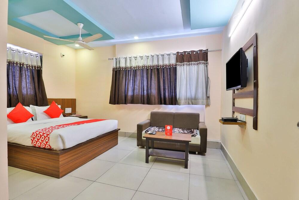 OYO 2591 Hotel Anjani Palace