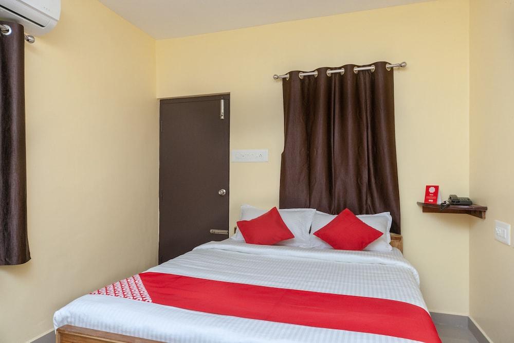 OYO 24169 Hotel Aiswariyam