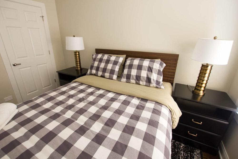 2 Level Home near Wrigley