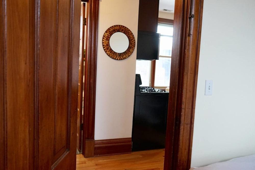 Light-filled Chicago Charmer in Wicker Park