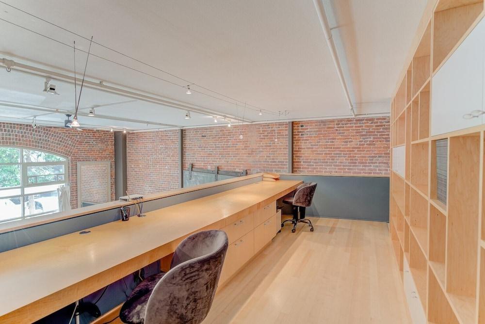 Spear Street Unit #122 - 2 Br Condo