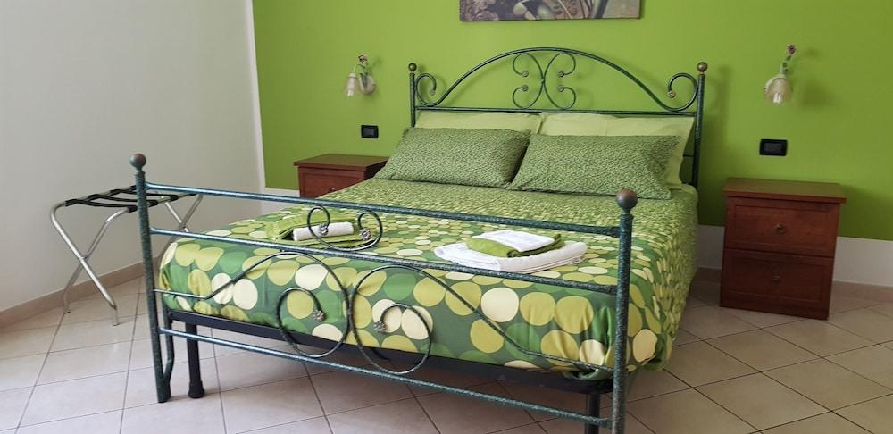 Mariposa Bed And Breakfast