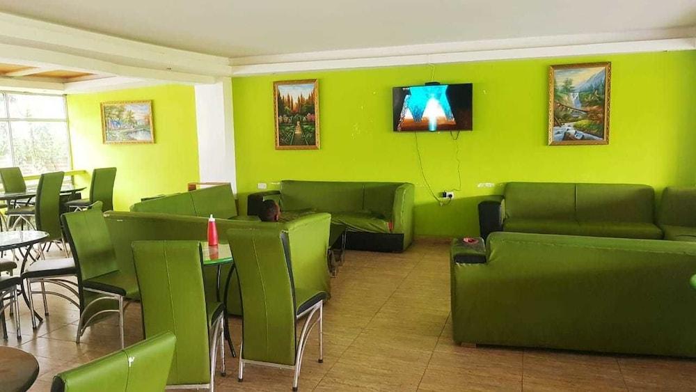 Hippo Safaris Resort