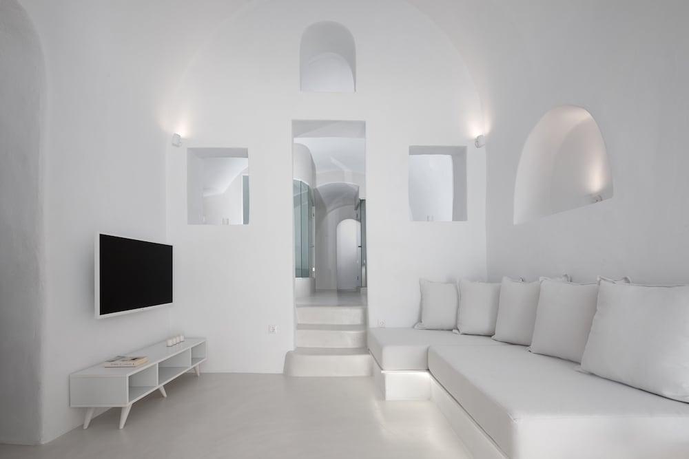 Oia White Cave Oia Cliff