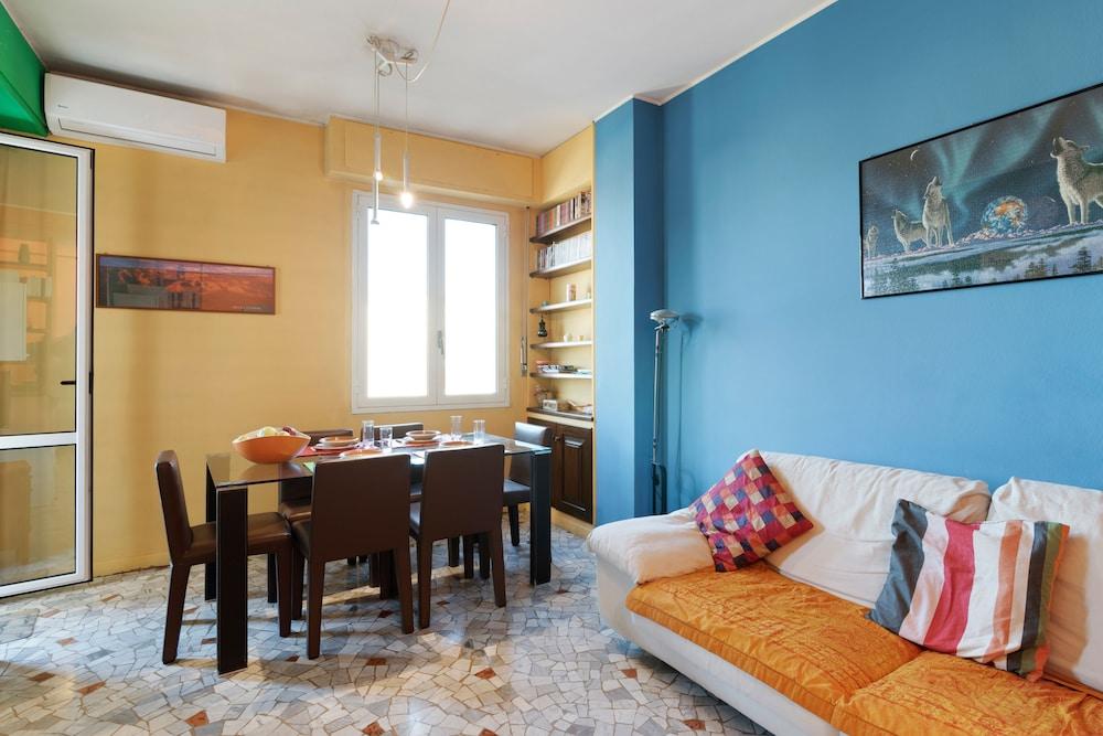 Flatty Apartments - Transiti