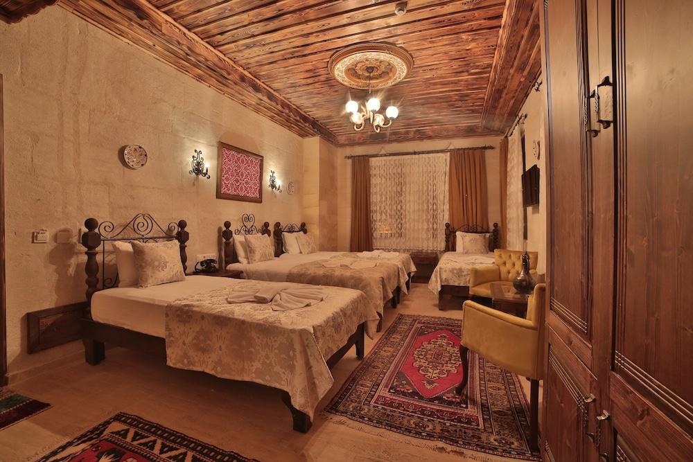 Caravanserai Inn Hotel