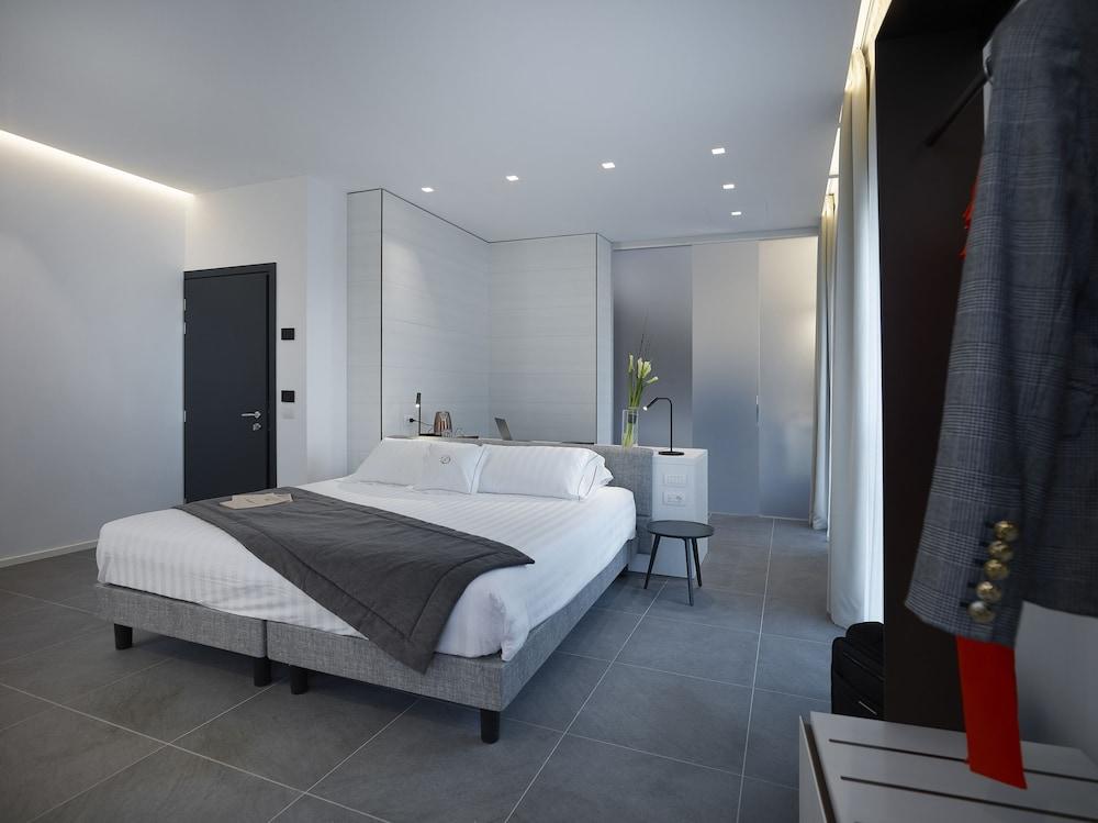 Boutique hotel touring