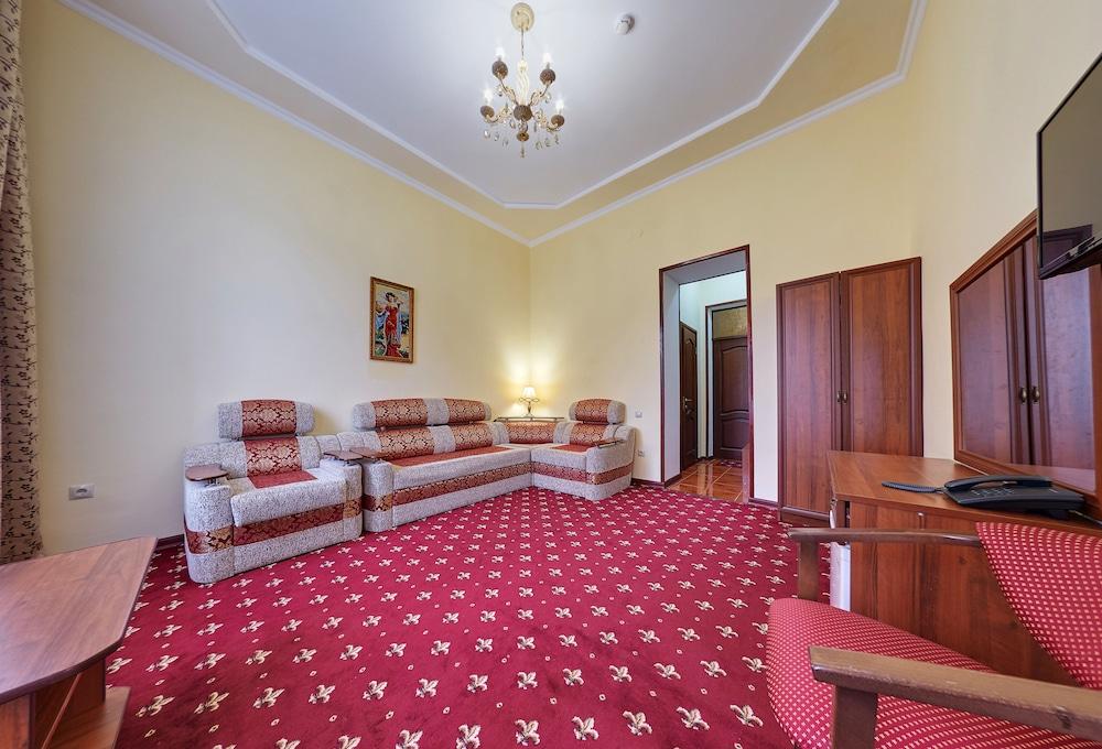 Resort Hotel Belaya Dacha