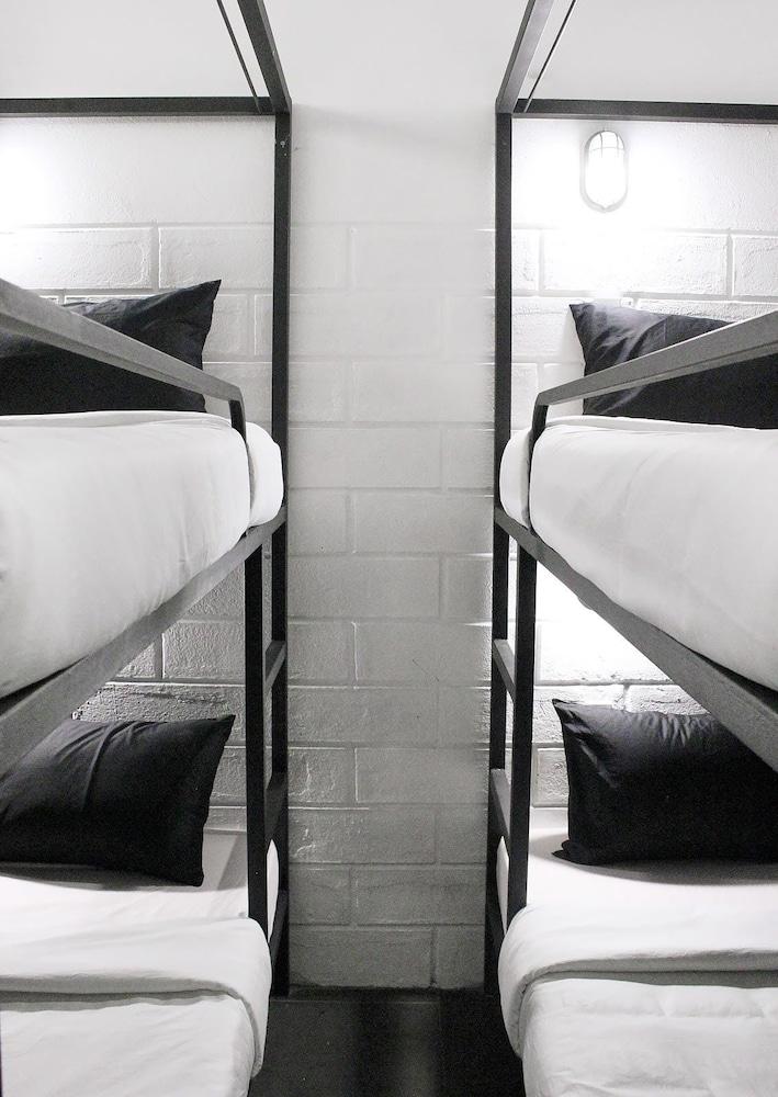 Pin Poshtel - Hostel