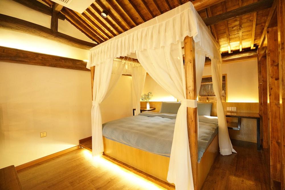 Qiansu Linhai Liaoshe