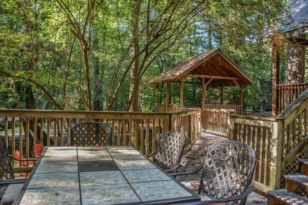 Harleys River Retreat