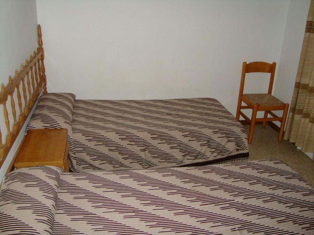 Payet Apartments 6-8 Personas