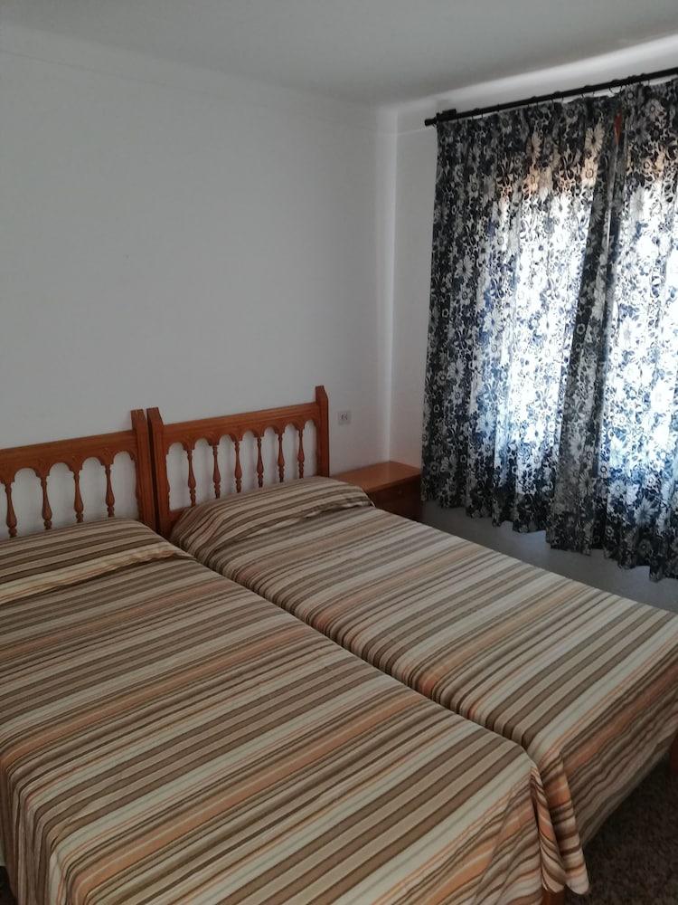 Payet Apartments 4-6 Personas