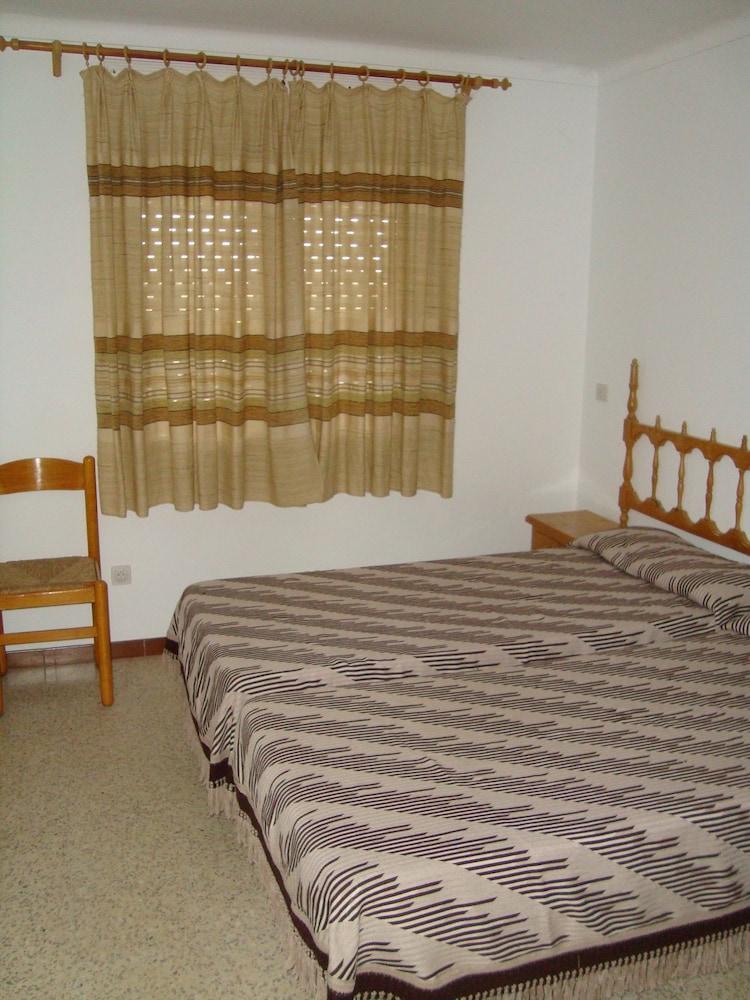 Payet Apartments 4-6 Personas