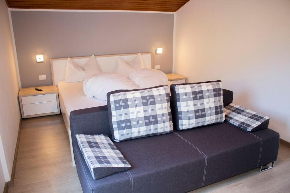 Schenna Garni Eden Bed & Breakfast