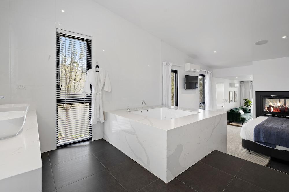 Hepburn Bathhouse & Spa Villas