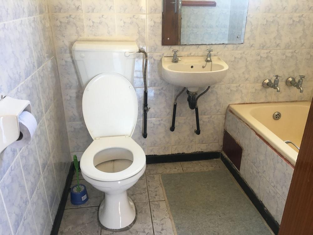 Tshesebe Stopover Motel