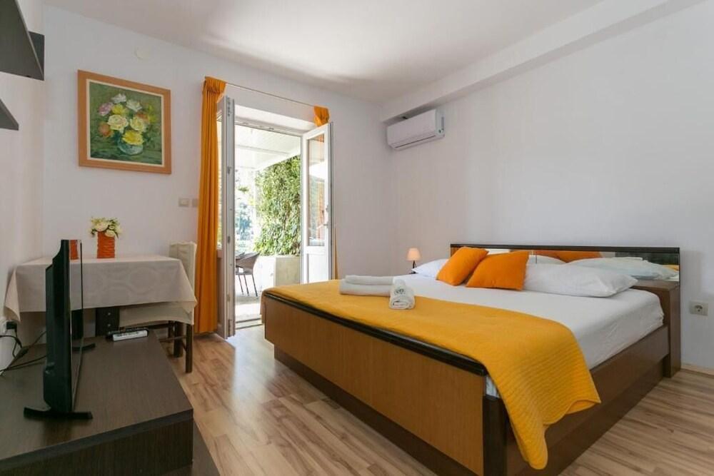 Nika Room - Adults Only