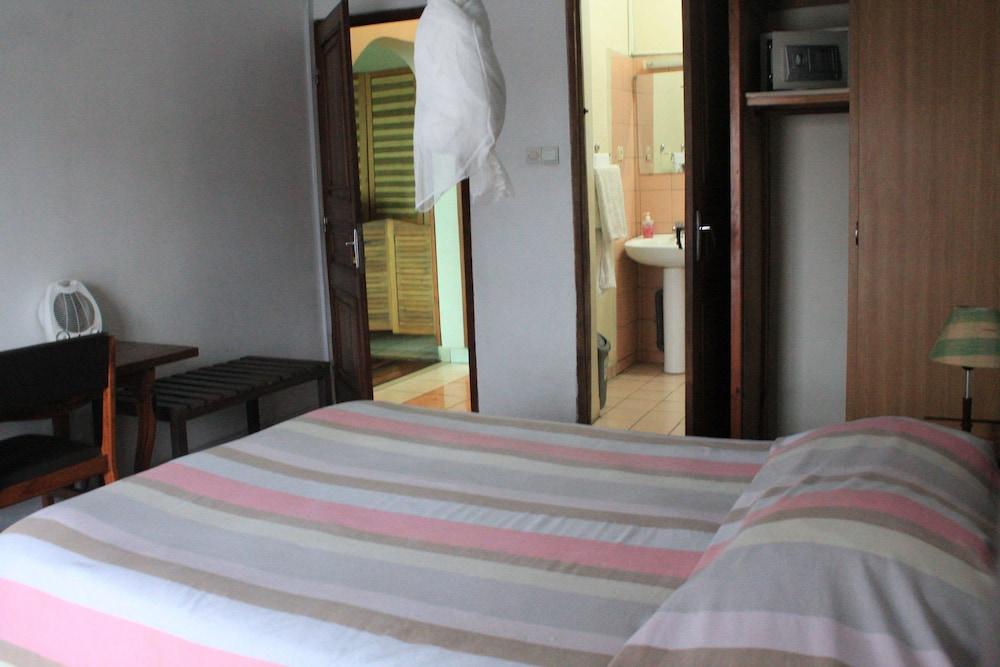 Tana-Jacaranda - Hostel