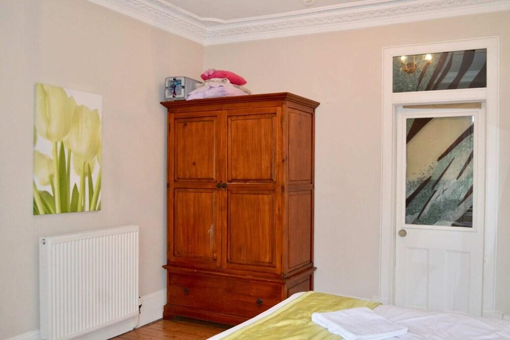 Stunning 3 Bedroom City Centre Home