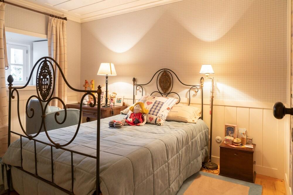 Liiiving In Moledo Historical Pool Villa