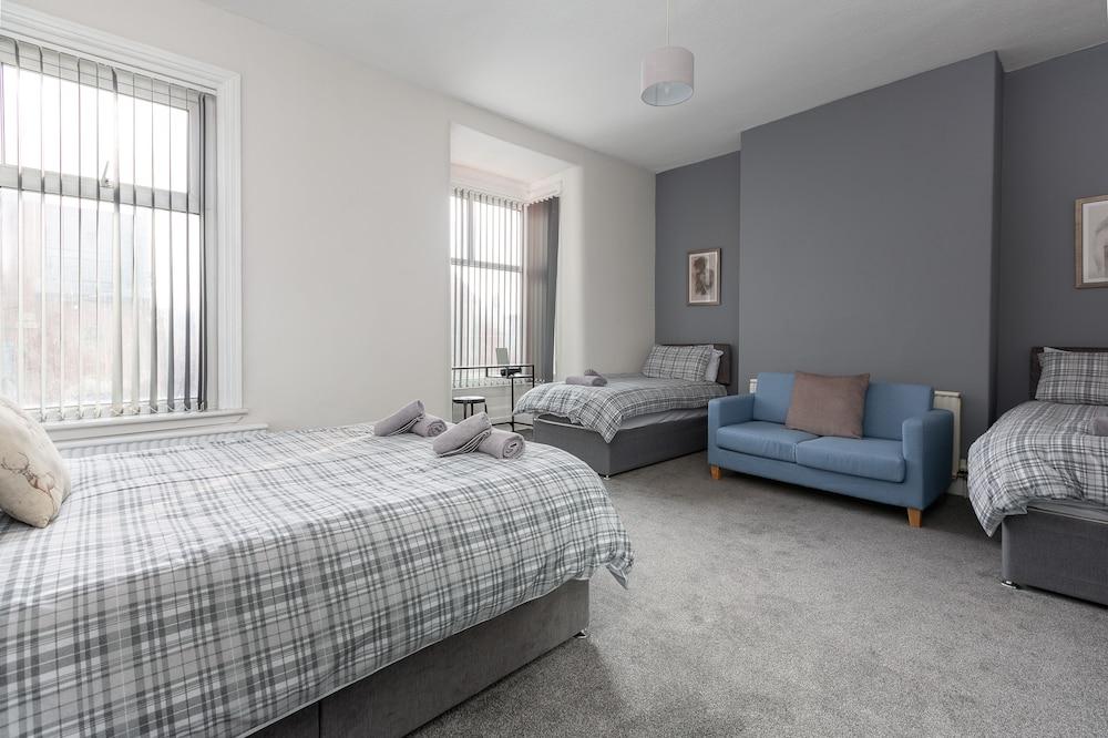 Raikes Parade Victorian Home