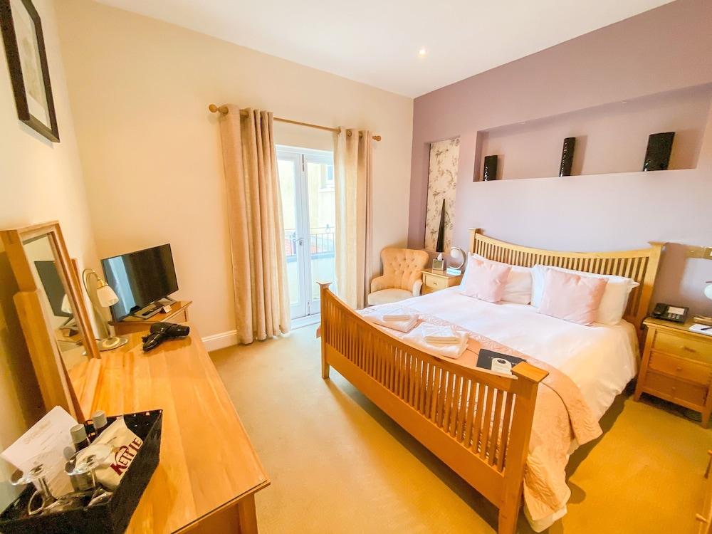 St Giles House Hotel