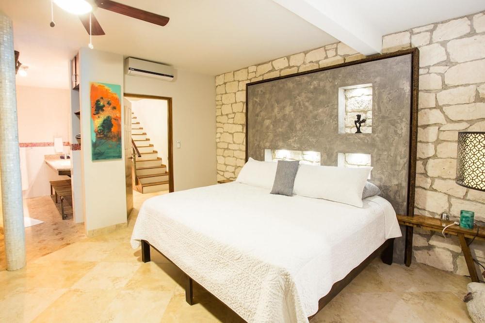 Mimosa Penthouse 1 by Realty Group