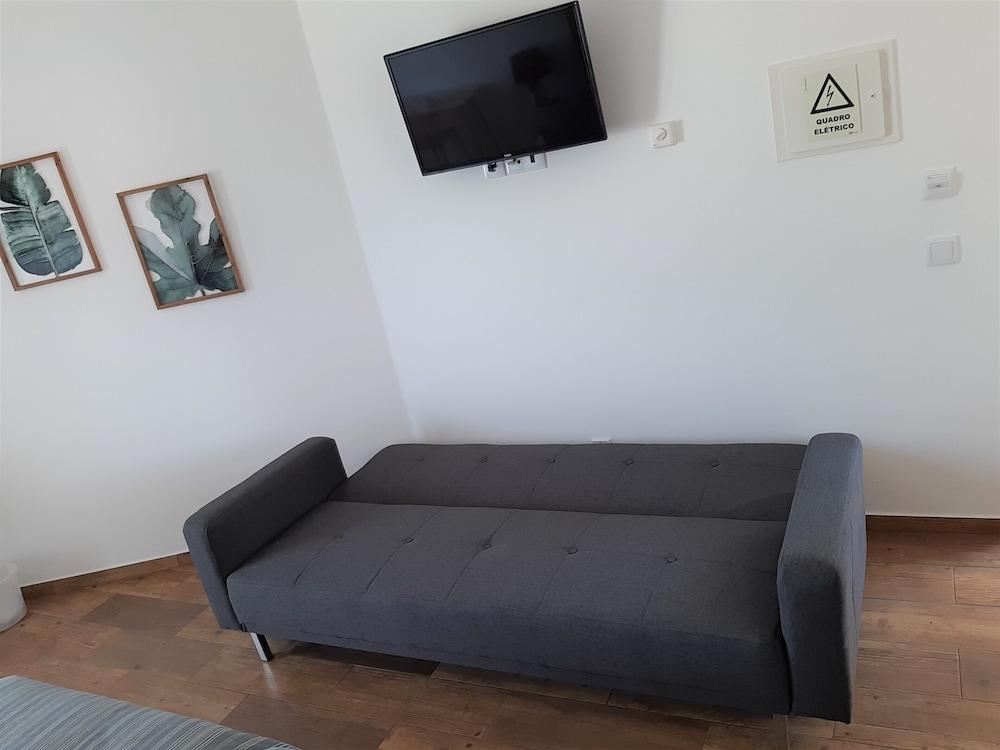 Sagres Sun Stay - Surf Camp & Hostel