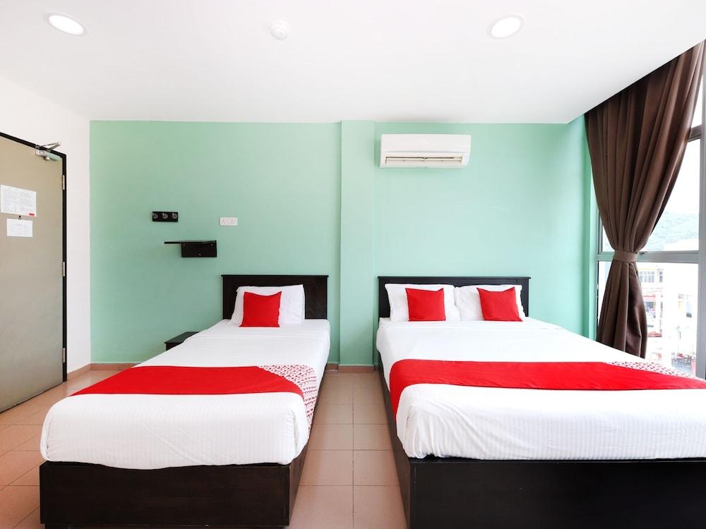 OYO 816 Hotel De Kiara