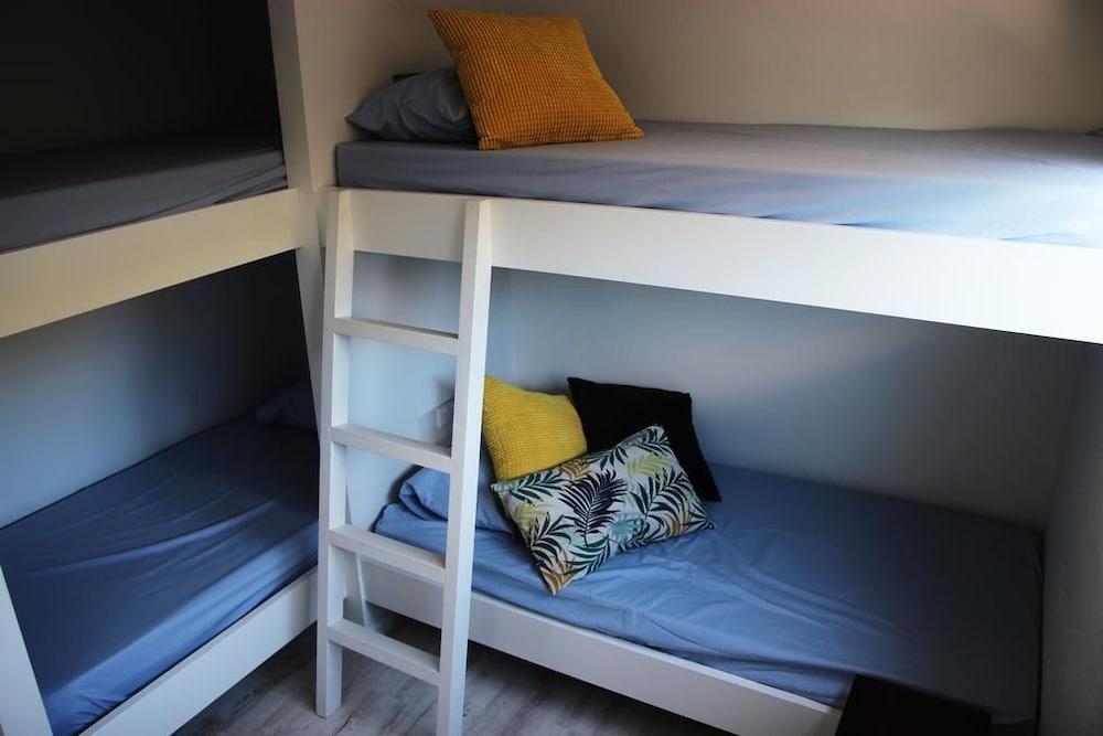 Yeppoon Beachhouse - Hostel