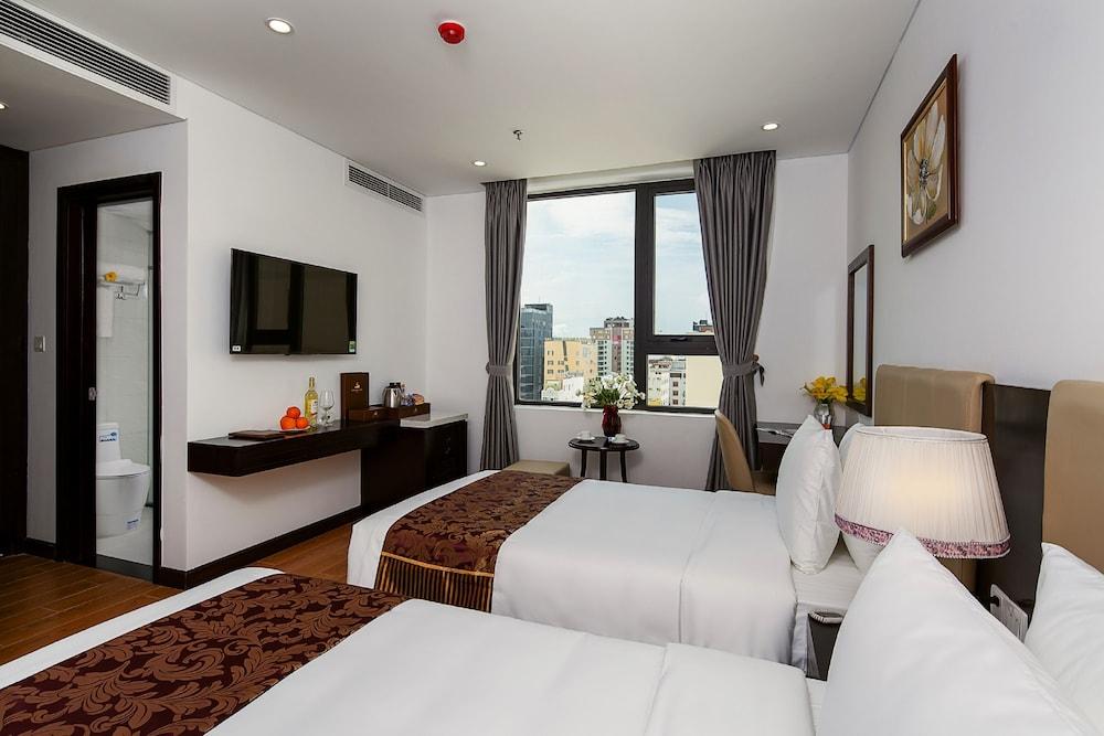 Golden Line Danang Hotel