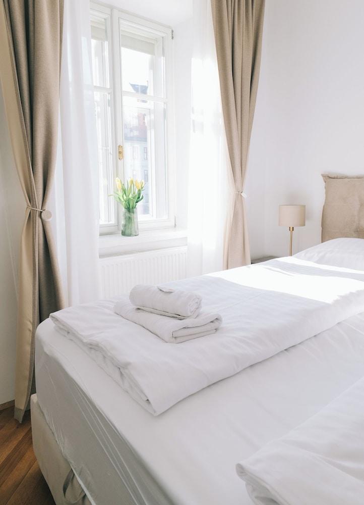 Central Riverside Apartments Meščanka