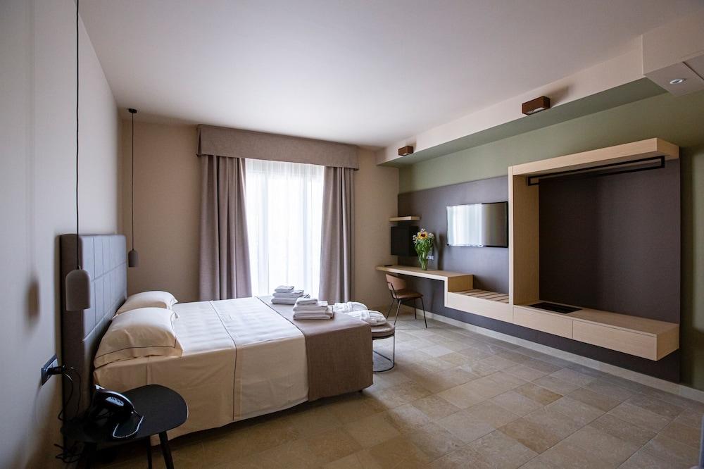 Charme Simon Bolivar