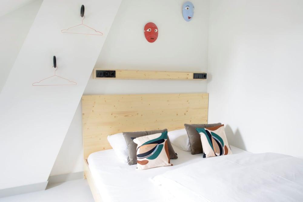 The Green Elephant Hostel & Spa