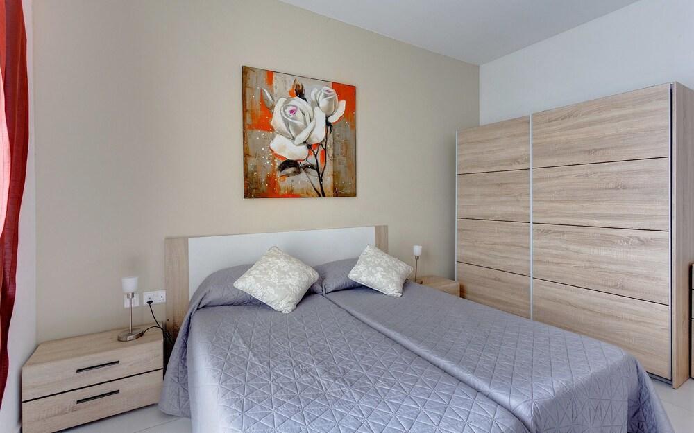 Modern Apartment in the Heart of Saint Julian's