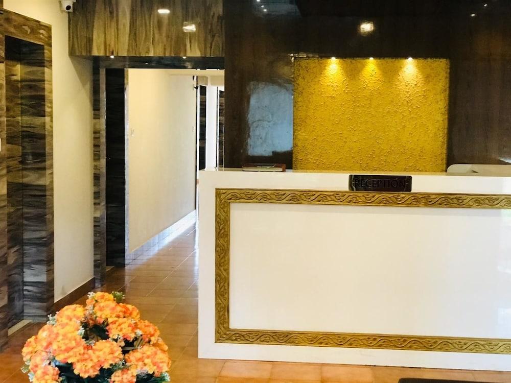 Hotel AK International Rooms