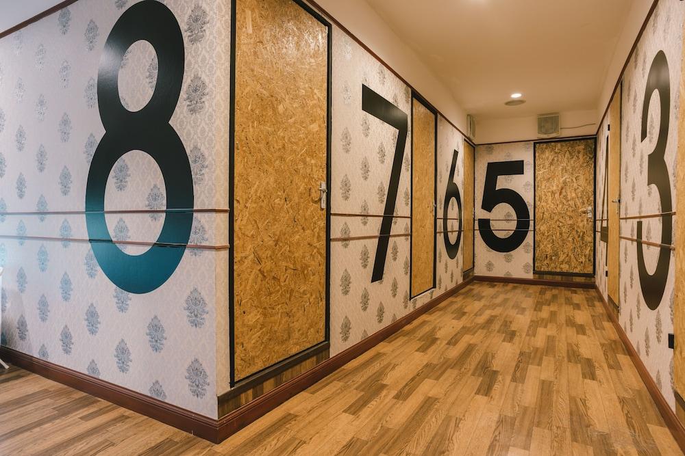 Guyasuka X Suthisan - Hostel