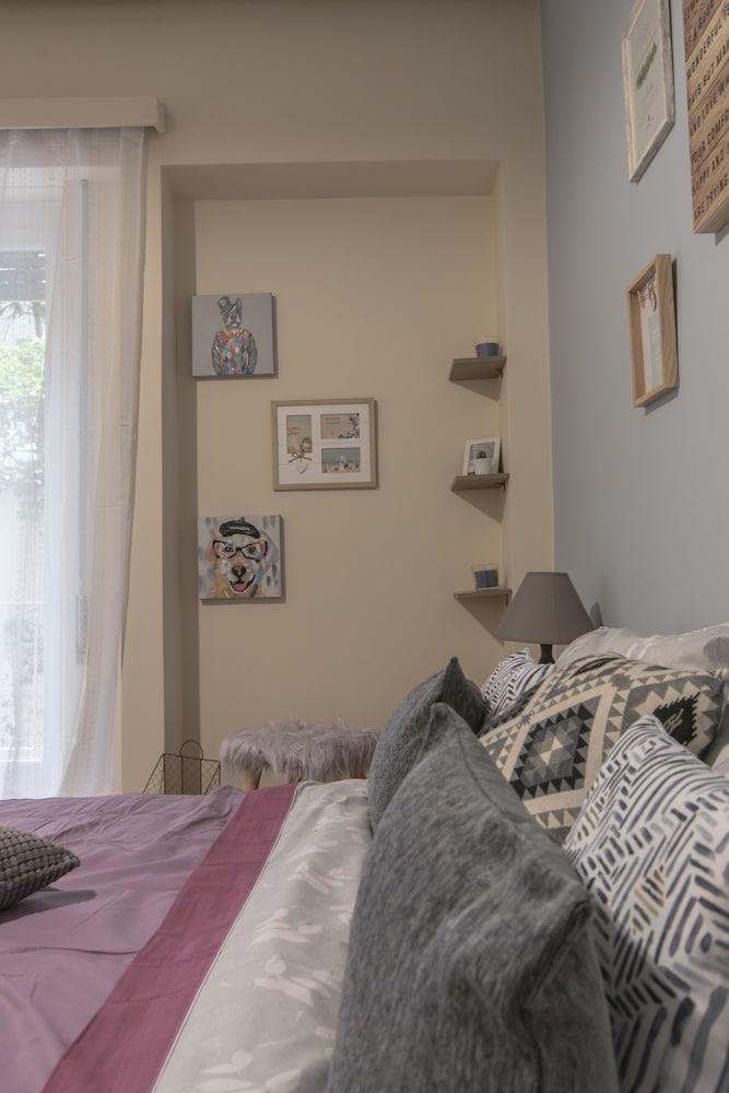 Athenian Gem in Kolonaki boho-chic apt