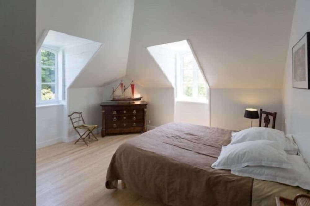 Chateau de Lourdes Cancale - St Malo