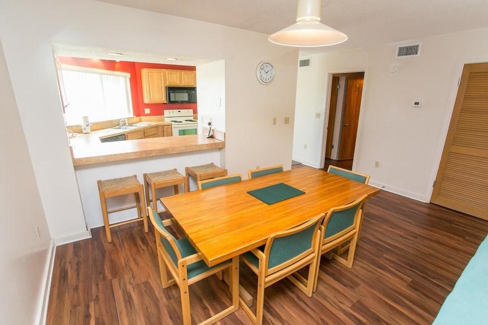 Hibiscus Condo - Pool View, 2br/2bth, 3 Pools, Wifi