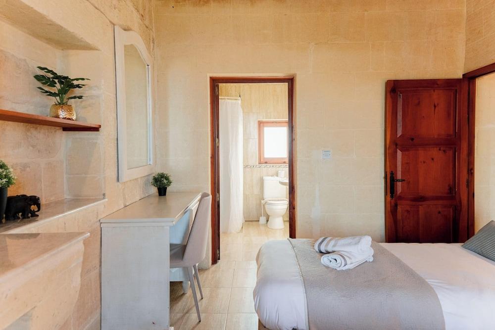 Villa Savona 3 Bedroom Villa With Private Pool