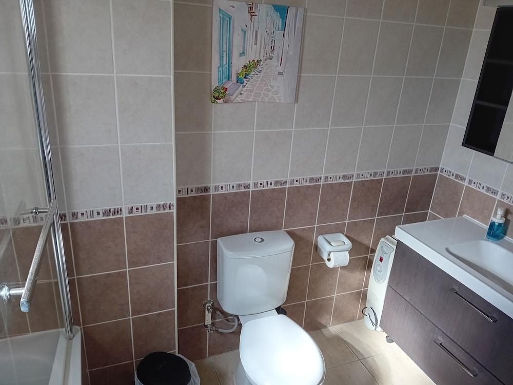 Inviting 3-bed Villa in Kayalar