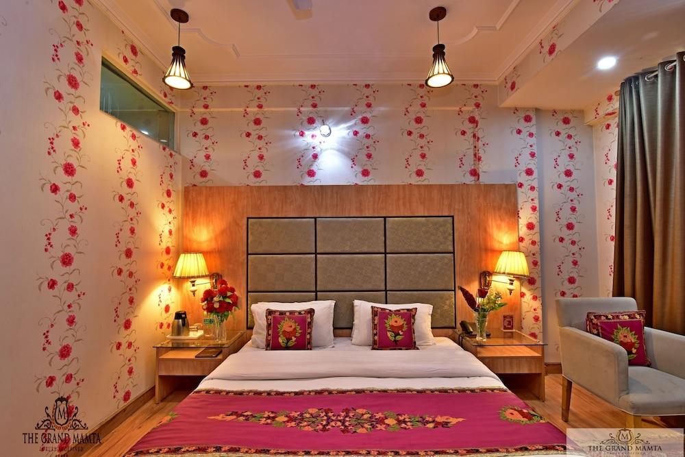 Hotel The Grand Mamta