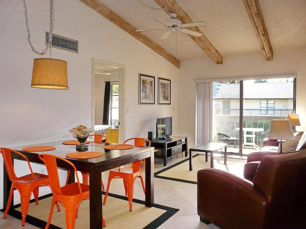 Inviting Condo With Pool Just a Steps From the Beach