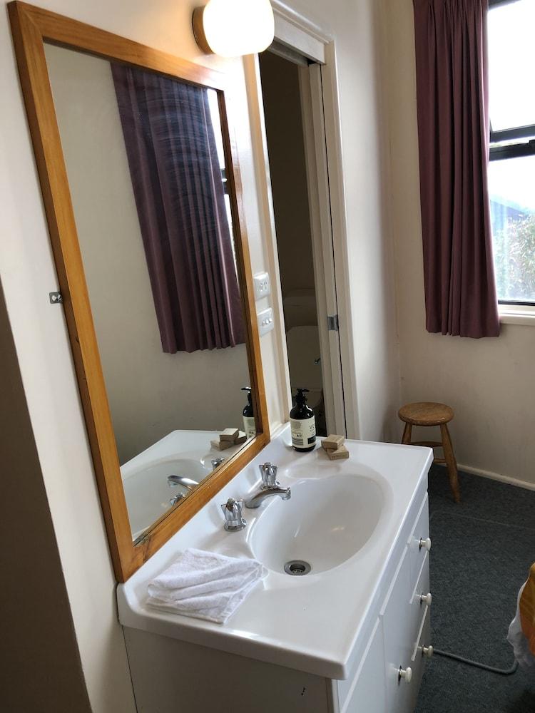 Knockshannoch Ski Lodge