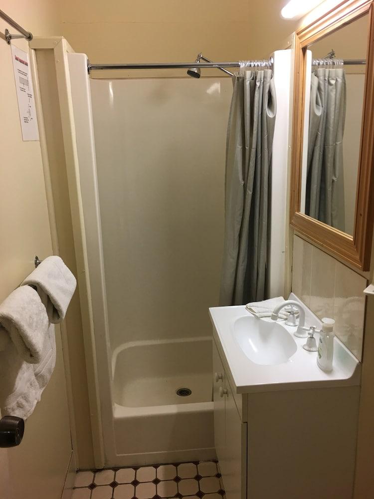 Knockshannoch Ski Lodge